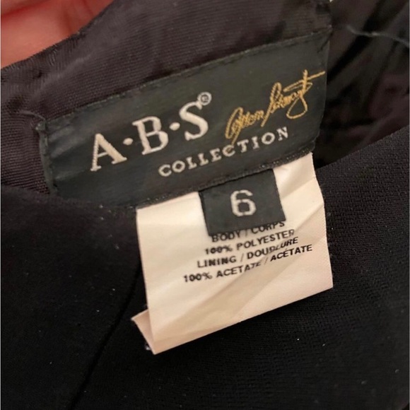 Holt Renfrew Black Dress să 6 - Picture 4 of 4